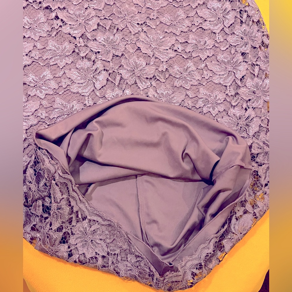 Enfocus Studio lace floral dress with stand-up collar, zipper in black. Midi, M - Picture 11 of 11